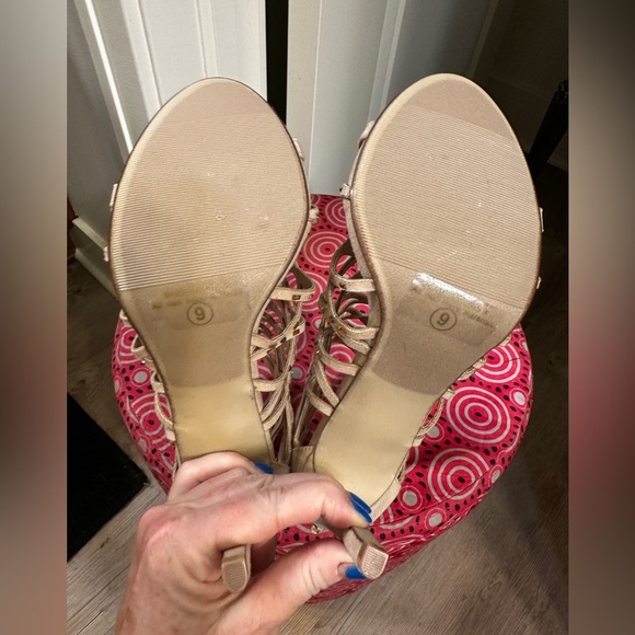 Classic Cage Gold Heels - Picture 11 of 14